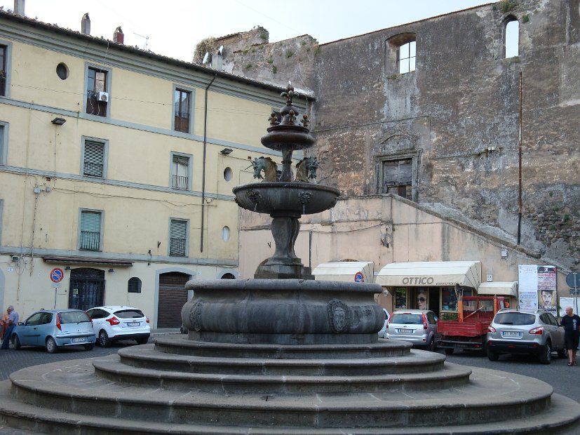 RONCIGLIONE 8